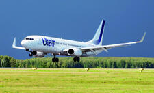 Həyacan siqnalı verən Rusiya təyyarəsi bir saat sonra yerə enə bilib