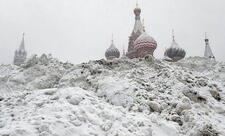 Moskvaya güclü qar yağıb, yüzlərlə uçuş ləğv olunub