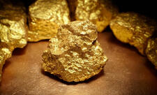 Qızılın qiyməti tarixi rekordunu yeniləyərək 4500 dolları ötüb