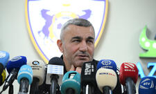 Qurban Qurbanov: Həm yerli, həm də əcnəbi futbolçularımıza maraq var