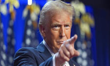 Tramp Rusiya tankerinin ələ keçirilməsi ilə bağlı qərarın çətin olmadığını deyib