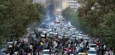 "İranda rejim dəyişikliyi  ehtimalı aşağıdır"