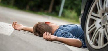 Dünən 3 piyadanı avtomobil vuraraq öldürüb