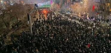 Əgər Xamenei hakimiyyəti könüllü şəkildə təhvil verərsə...