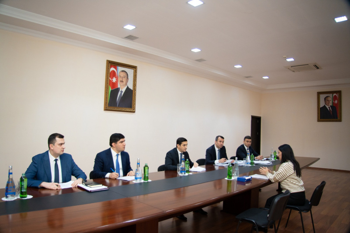 Fərid Əhmədov Salyanda vətəndaşları qəbul edib