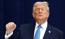 Tramp: ABŞ bu və ya digər şəkildə Qrenlandiyanı əldə edəcək