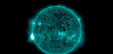 Günəşdə iki güclü günəş partlayışı baş verib