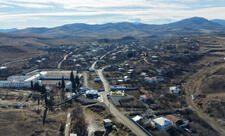 Prezident İlham Əliyev Ağdərə rayonunun Aşağı Oratağ kəndində görülmüş işlərlə tanış olub