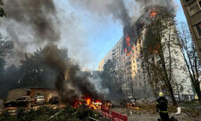 Zelenski: Rusiya ötən gecə Ukraynaya 300-ə yaxın dronla hücum edib