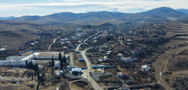 Prezident İlham Əliyev Ağdərə rayonunun Aşağı Oratağ kəndində görülmüş işlərlə tanış olub