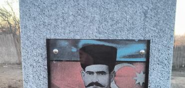 Cümhuriyyət zabitinin baxımsız qalmış məzarı bərpa edilib - FOTO