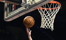 NBA-da son çempiondan asan qələbə