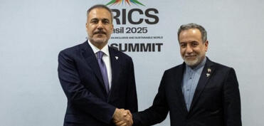 Fidan İranın XİN rəhbəri ilə ölkədəki vəziyyəti yenidən müzakirə edib