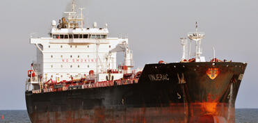 ABŞ Venesuela neftini daşıyan onlarla neft tankerini müsadirə etmək istəyir