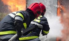 Binəqədi rayonunda binada yanğın başlayıb