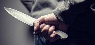 Lənkəranda qardaş qardaşı bıçaqlayıb