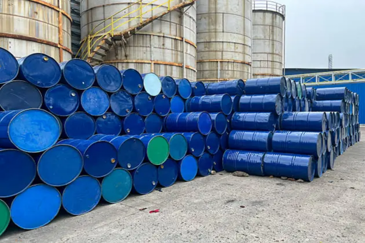 ABŞ Venesuela neftinin ilk partiyasını 500 mln. dollara satıb