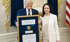 Tramp Maçadonun Nobel Sülh Mükafatını qəbul edib