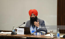 Pəncab hökumətinin naziri: Hindistanın konstitusiyasından siqhlərin kimliyi silinib