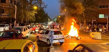 İranda etirazlar zamanı 50-dən çox məscid yandırıldı