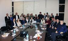 “Vətən mənə oğul desə nə dərdim”- 20 Yanvar şəhidlərinə həsr edilmiş dəyirmi masa keçirilib