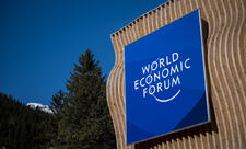 Dünya İqtisadi Forumu: Azərbaycan rəqabət qabiliyyətini artırmağa çalışan ölkələr sırasındadır