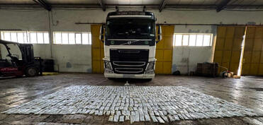 İrandan Polşaya gedən yük maşınında 39 kq heroin aşkarlanıb - FOTO