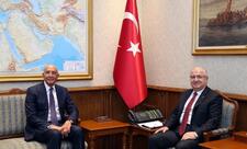 Türkiyə müdafiə naziri ABŞ prezidentinin Suriya üzrə xüsusi nümayəndəsi ilə görüşdü