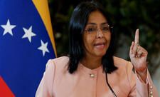 Venesuela strateji materialların hasilatını genişləndir