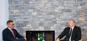 Azərbaycan Prezidenti İlham Əliyev Davosda Finlandiya Prezidenti ilə görüşüb