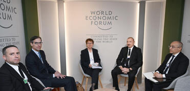 Prezident İlham Əliyev Davosda Avropa Yenidənqurma və İnkişaf Bankının prezidenti ilə görüşüb