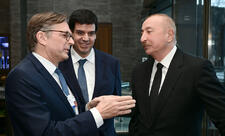 Prezident İlham Əliyev Davosda “Azərbaycan rəhbərliyi ilə səhər yeməyi” adlı tədbirdə iştirak edib