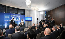 Prezident İlham Əliyev Davosda “Azərbaycan rəhbərliyi ilə səhər yeməyi” adlı tədbirdə iştirak edib