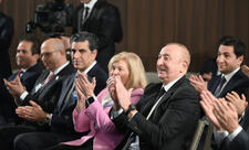 Prezident İlham Əliyev Davosda “Azərbaycan rəhbərliyi ilə səhər yeməyi” adlı tədbirdə iştirak edib