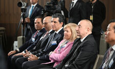 Prezident İlham Əliyev Davosda “Azərbaycan rəhbərliyi ilə səhər yeməyi” adlı tədbirdə iştirak edib