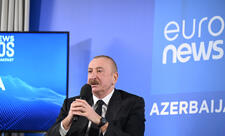 Prezident İlham Əliyev Davosda “Azərbaycan rəhbərliyi ilə səhər yeməyi” adlı tədbirdə iştirak edib