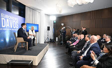 Prezident İlham Əliyev Davosda “Azərbaycan rəhbərliyi ilə səhər yeməyi” adlı tədbirdə iştirak edib