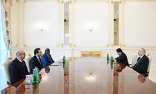 Prezident “Zayed İnsan Qardaşlığı Mükafatı” ilə bağlı nümayəndə heyətini qəbul edib