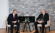 Prezident İlham Əliyev Davosda Çexiyanın Baş naziri ilə görüşüb