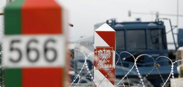 Polşa Belarus sərhədində sığınacaq qadağasını uzadıb