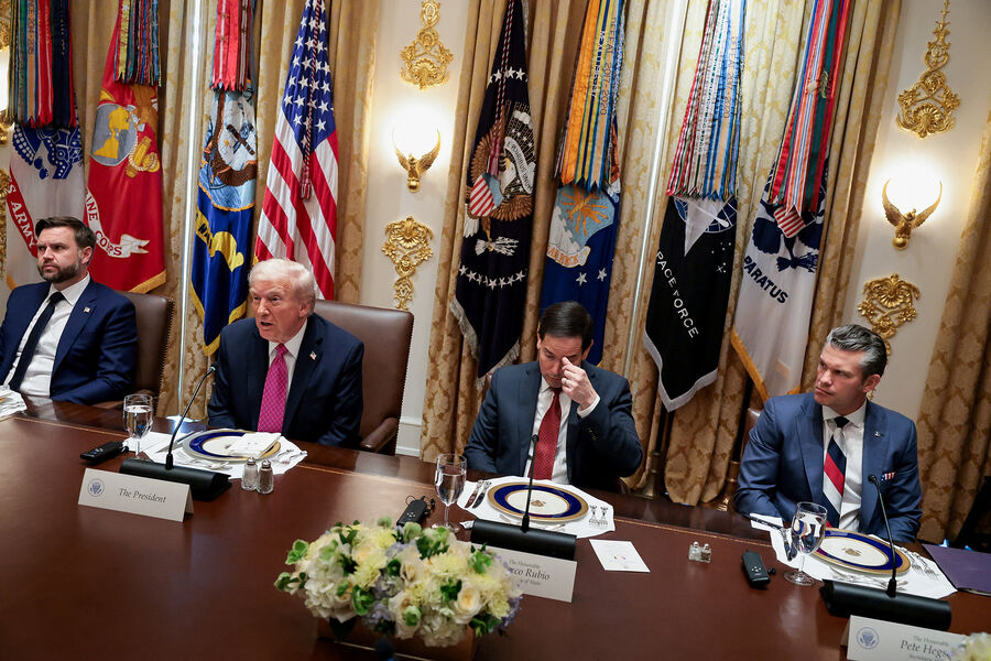 Tramp mümkün varislərin adlarını açıqlayıb