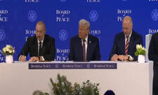 Prezident İlham Əliyev "Sülh Şurası"nın Nizamnaməsini imzalayıb - VİDEO