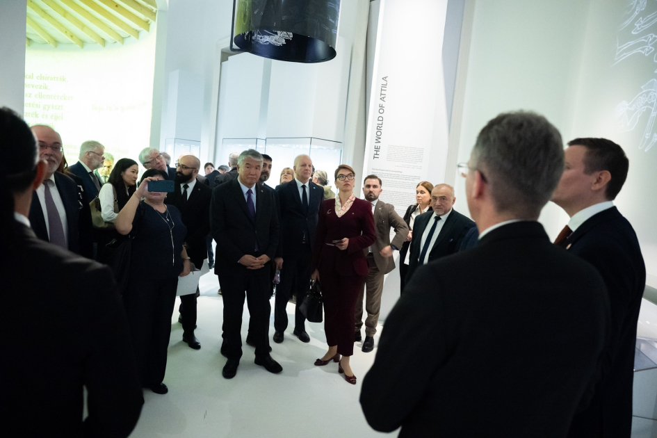 Macar Milli Muzeyində Attila sərgisi açılıb