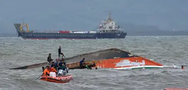 Filippində bərə faciəsi: Ölənlərin sayı getdikcə artır