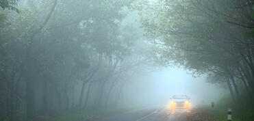 Sabah bəzi yollarda görünüş məsafəsi 800 metrədək məhdudlaşacaq