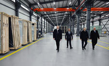 Prezident Sumqayıtda güzgü vərəqələrin istehsalı zavodunun açılışında iştirak edib