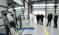 Prezident Sumqayıtda güzgü vərəqələrin istehsalı zavodunun açılışında iştirak edib