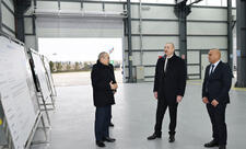 Prezident Sumqayıtda güzgü vərəqələrin istehsalı zavodunun açılışında iştirak edib