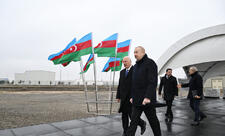 Prezident Sumqayıtda polipropilen və laminatlı kisə istehsalı müəssisəsinin təməlini qoyub