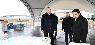 Prezident Sumqayıtda polipropilen və laminatlı kisə istehsalı müəssisəsinin təməlini qoyub